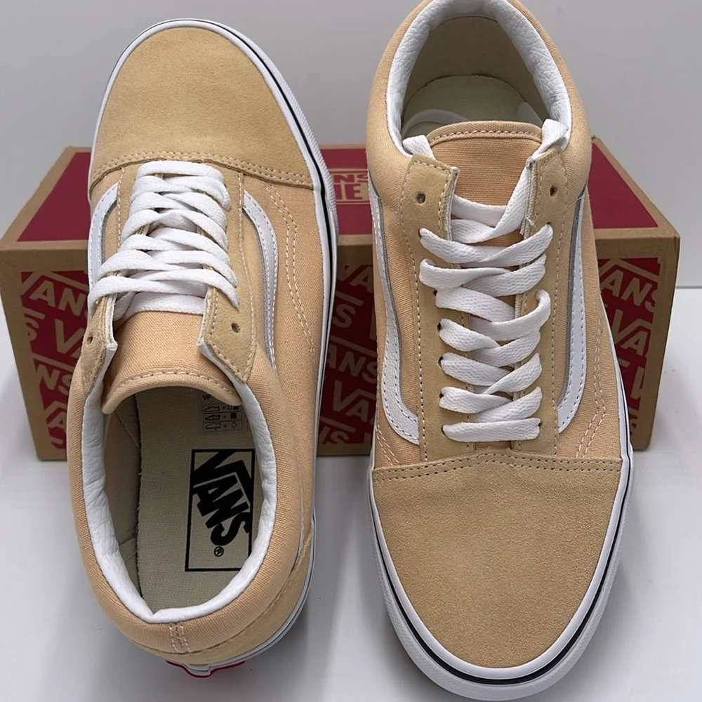 Vans WMNS Beige White Sneakers Old Skool
Color Theory Honey Peach
VN0007NTBLP - Picture 12 of 16